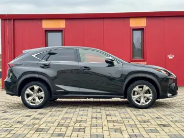 Lexus NX 300