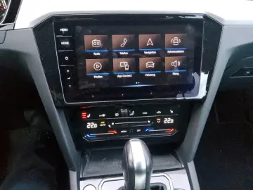 Volkswagen Passat Variant Business 2.0 TDI Dsg BlueMotion