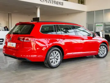 Volkswagen Passat Variant Business 2.0 TDI Dsg BlueMotion