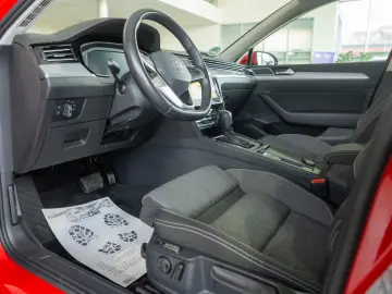 Volkswagen Passat Variant Business 2.0 TDI Dsg BlueMotion