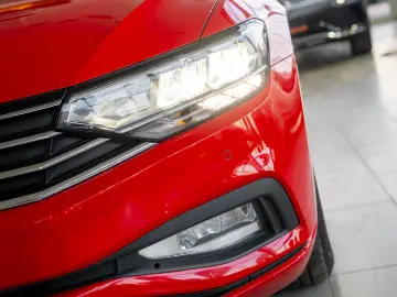 Volkswagen Passat Variant Business 2.0 TDI Dsg BlueMotion