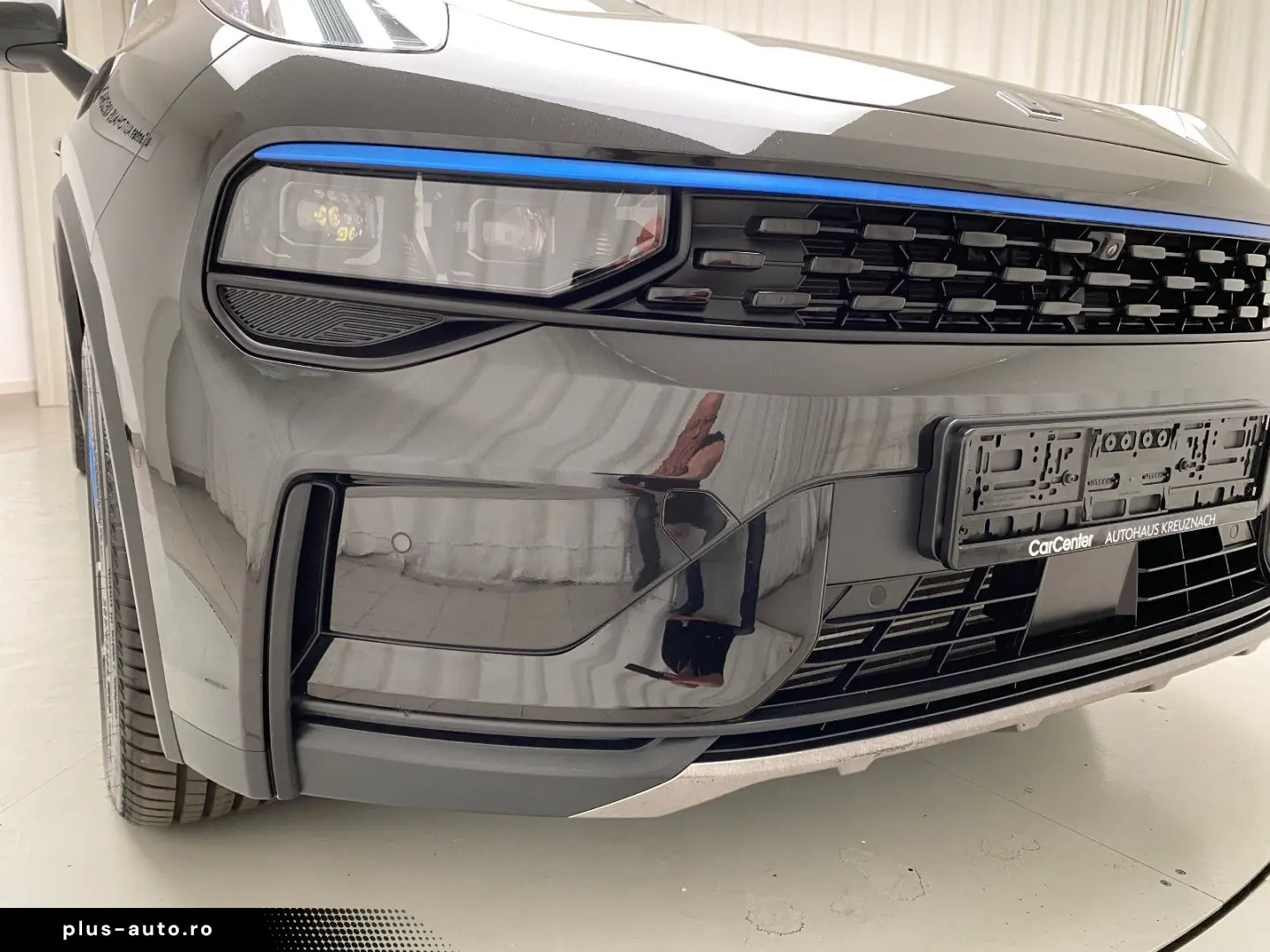 LYNC AND CO 01 1.5 TD PHEV