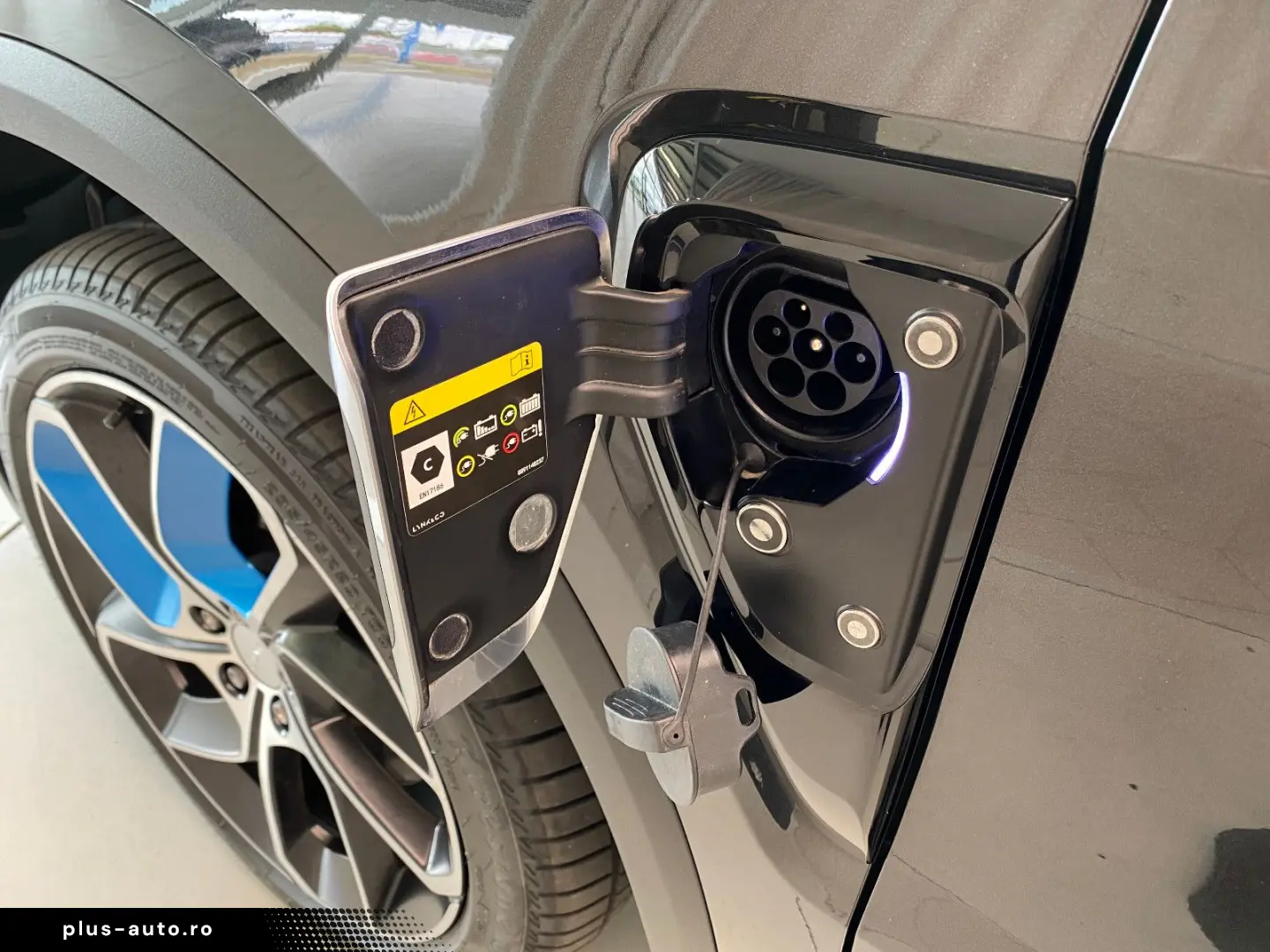 LYNC AND CO 01 1.5 TD PHEV