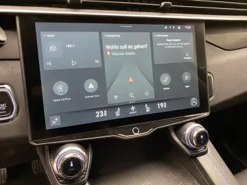 LYNC AND CO 01 1.5 TD PHEV