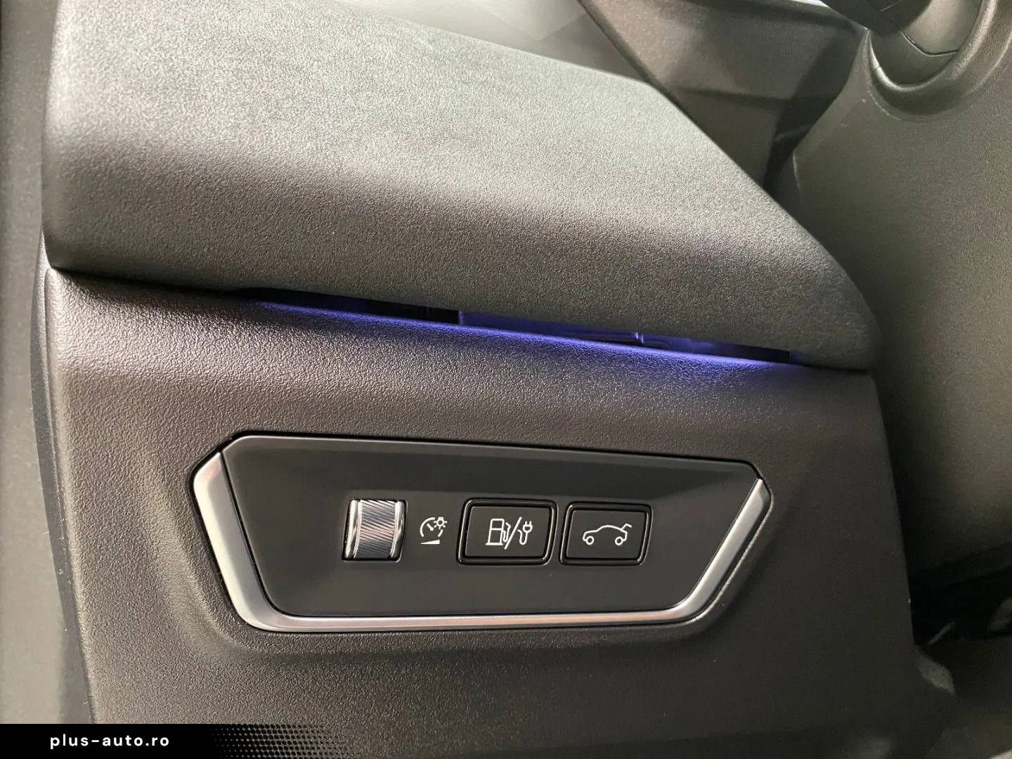 LYNC AND CO 01 1.5 TD PHEV