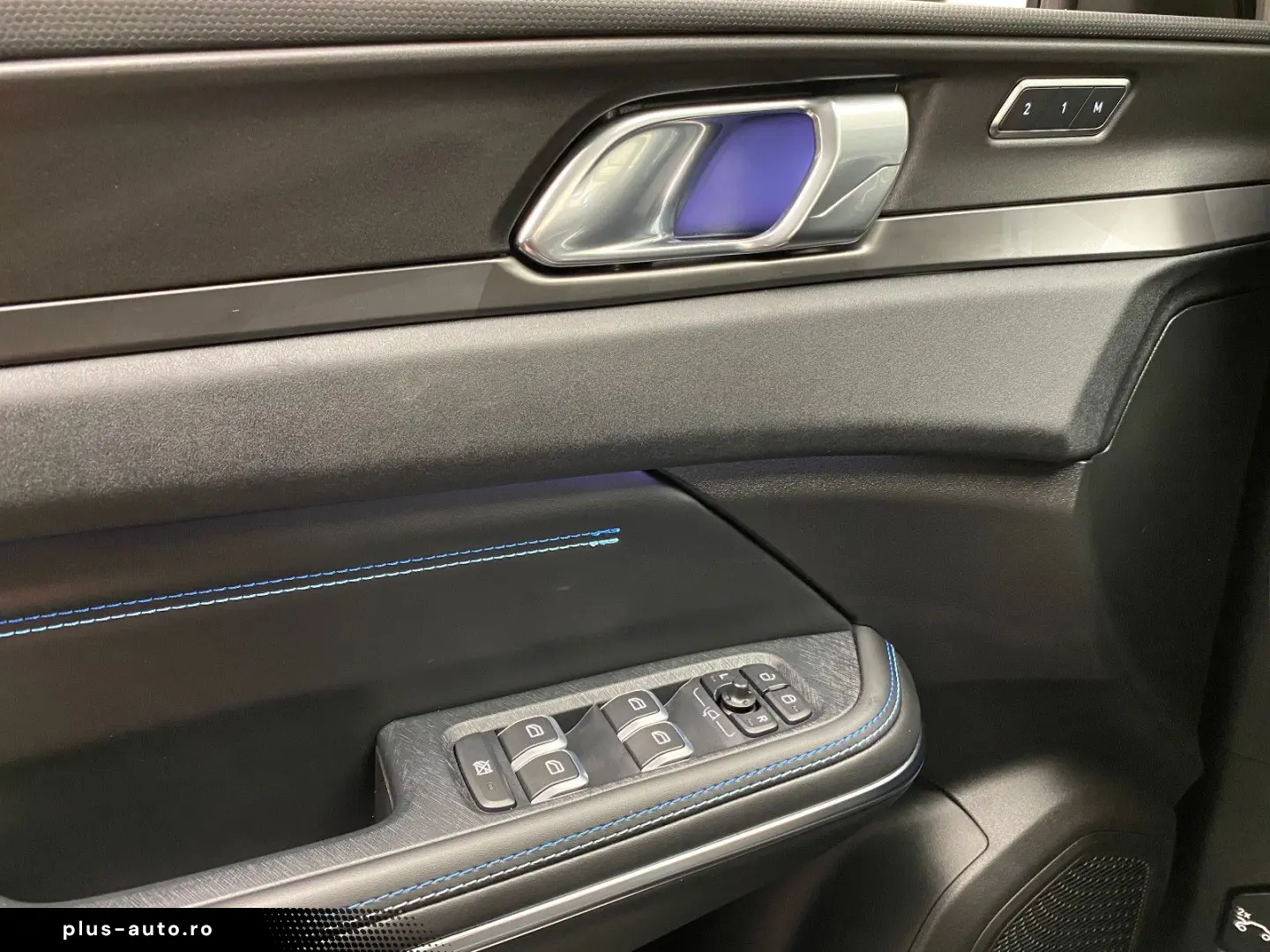 LYNC AND CO 01 1.5 TD PHEV