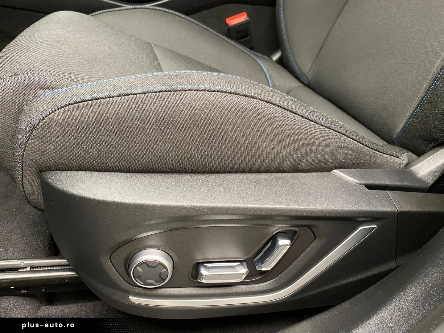 LYNC AND CO 01 1.5 TD PHEV