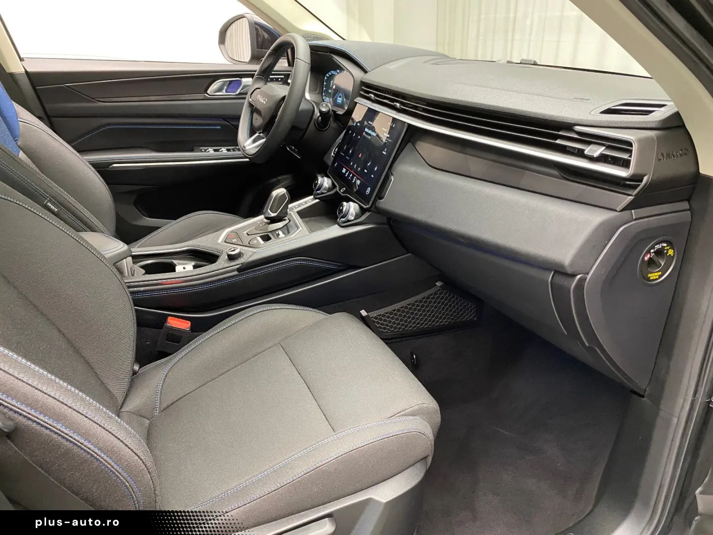 LYNC AND CO 01 1.5 TD PHEV