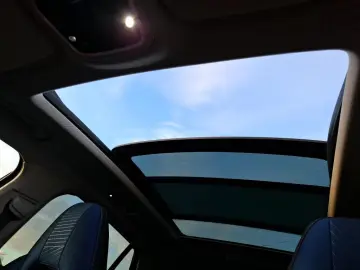 LYNC AND CO 01 1 5TD PHEV (EURO 6d)