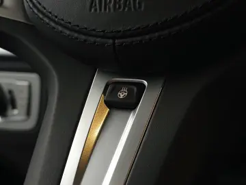 BMW 745e M Sport~ACC Lenkradheiz Massage Sitzklima