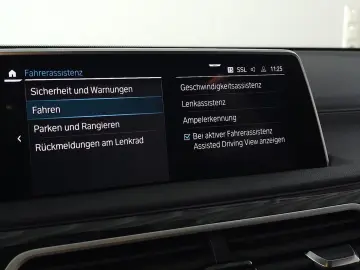 BMW 745e M Sport~ACC Lenkradheiz Massage Sitzklima