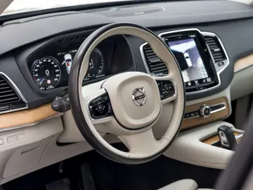 Volvo XC90 T8 Inscription AWD AT8