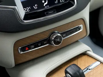 Volvo XC90 T8 Inscription AWD AT8