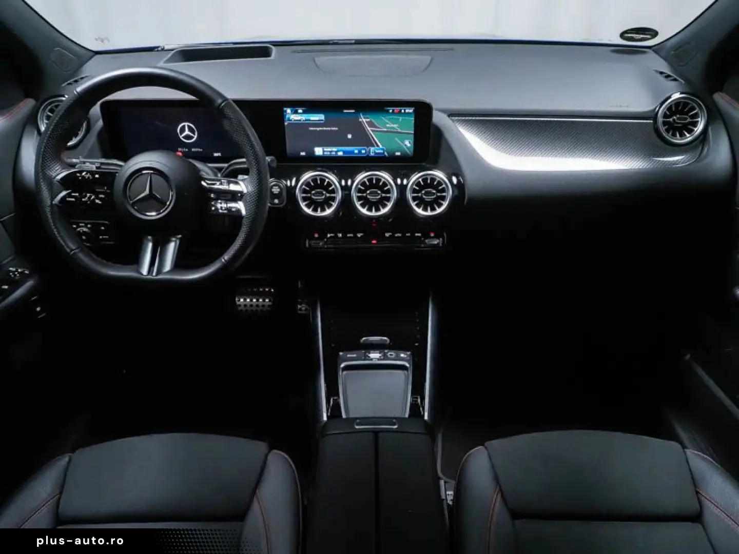 MERCEDES-BENZ GLA 200 AMG  Multibeam Panorama HUD 360