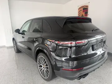 PORSCHE Cayenne Platinum