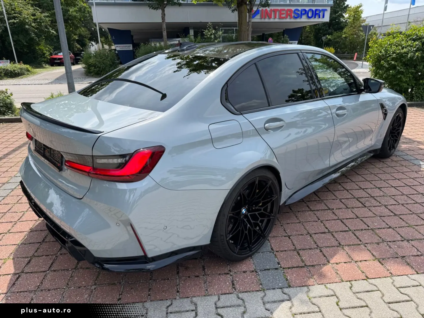 BMW M3 Cutie manuala