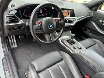 BMW M3 Cutie manuala