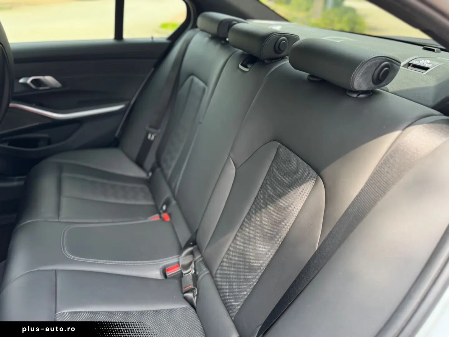 BMW M3 Cutie manuala