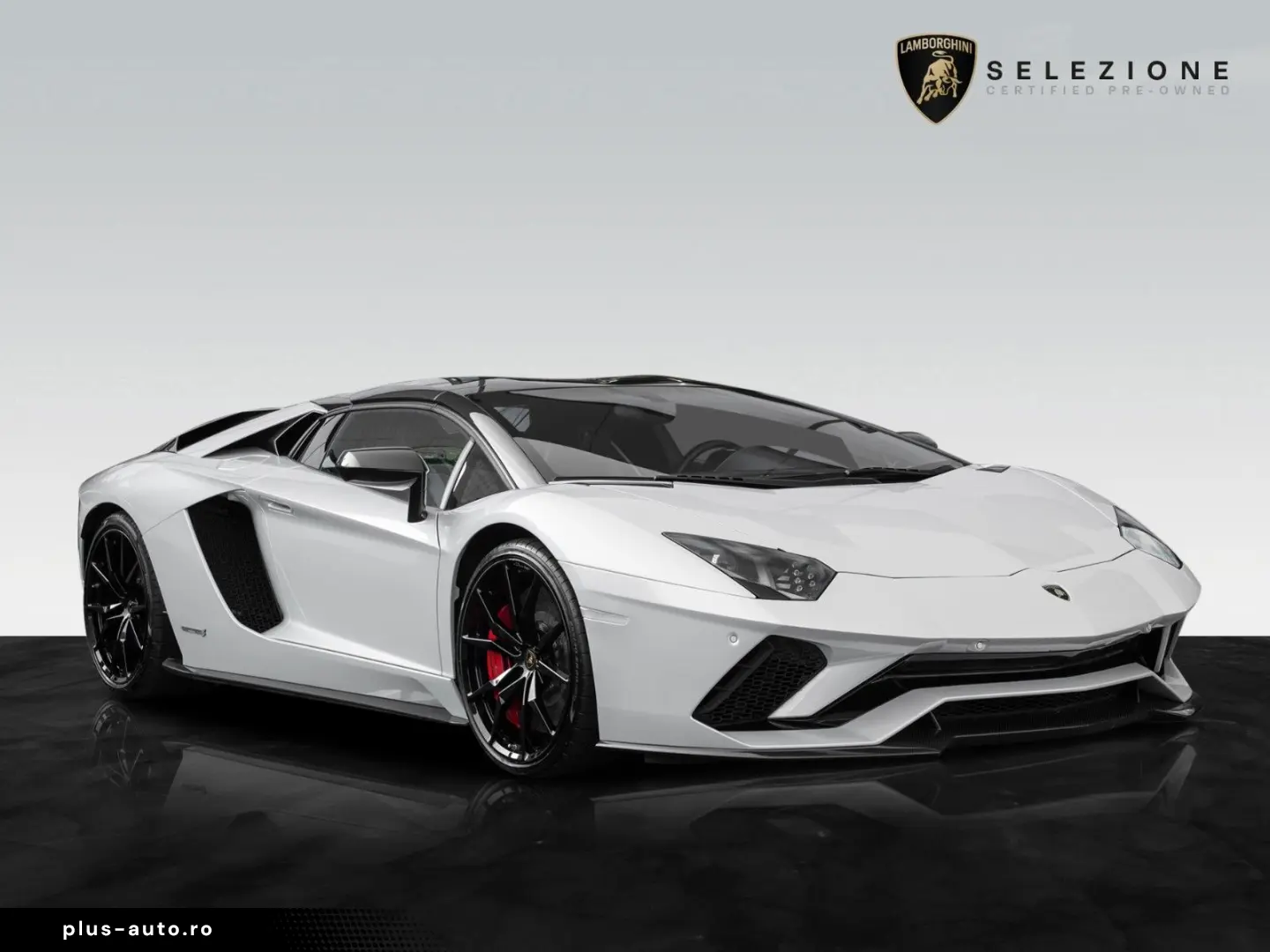 LAMBORGHINI Aventador S Roadster   Carbon Pack   1. Hand