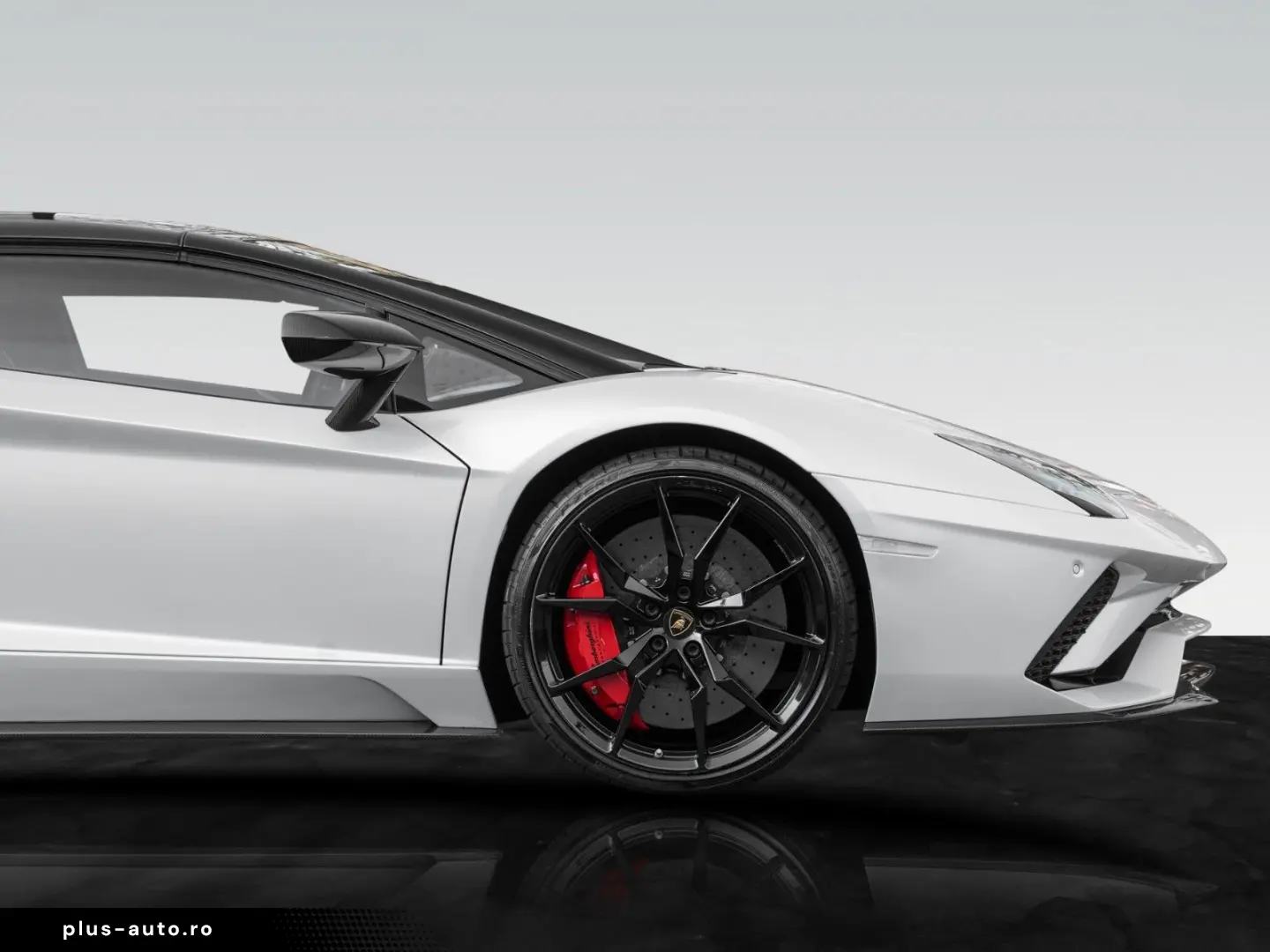 LAMBORGHINI Aventador S Roadster   Carbon Pack   1. Hand