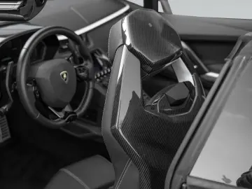 LAMBORGHINI Aventador S Roadster   Carbon Pack   1. Hand