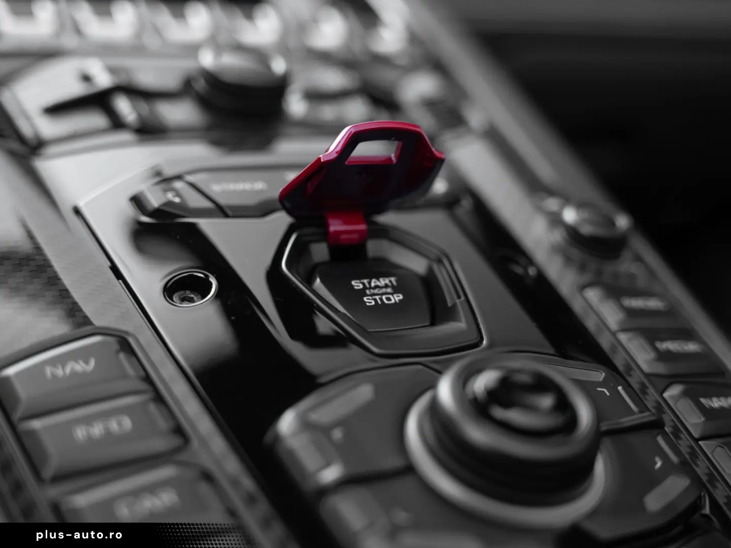 LAMBORGHINI Aventador S Roadster   Carbon Pack   1. Hand