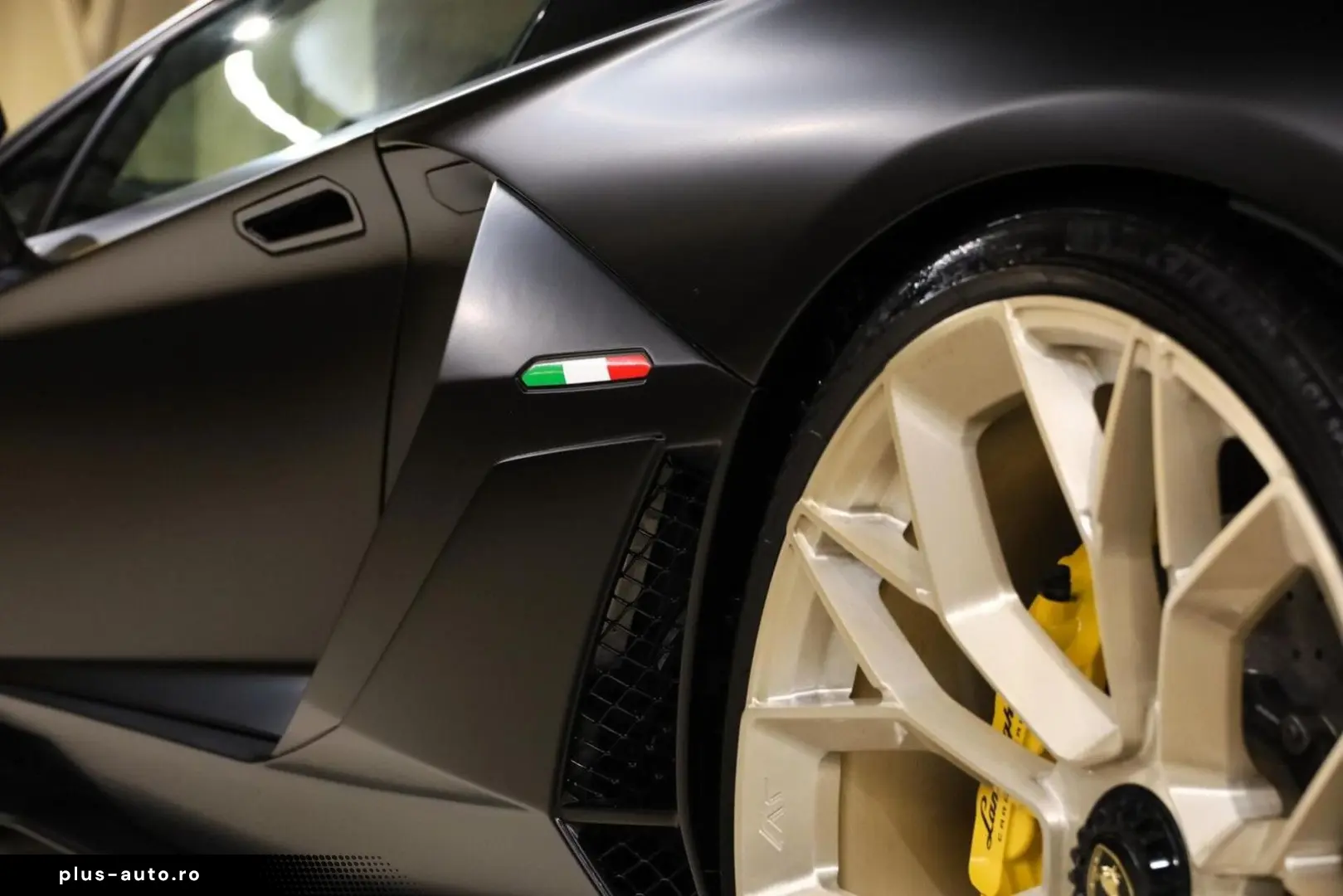 LAMBORGHINI Aventador 6.5 V12 SVJ Roadster Full Novitec XPEL