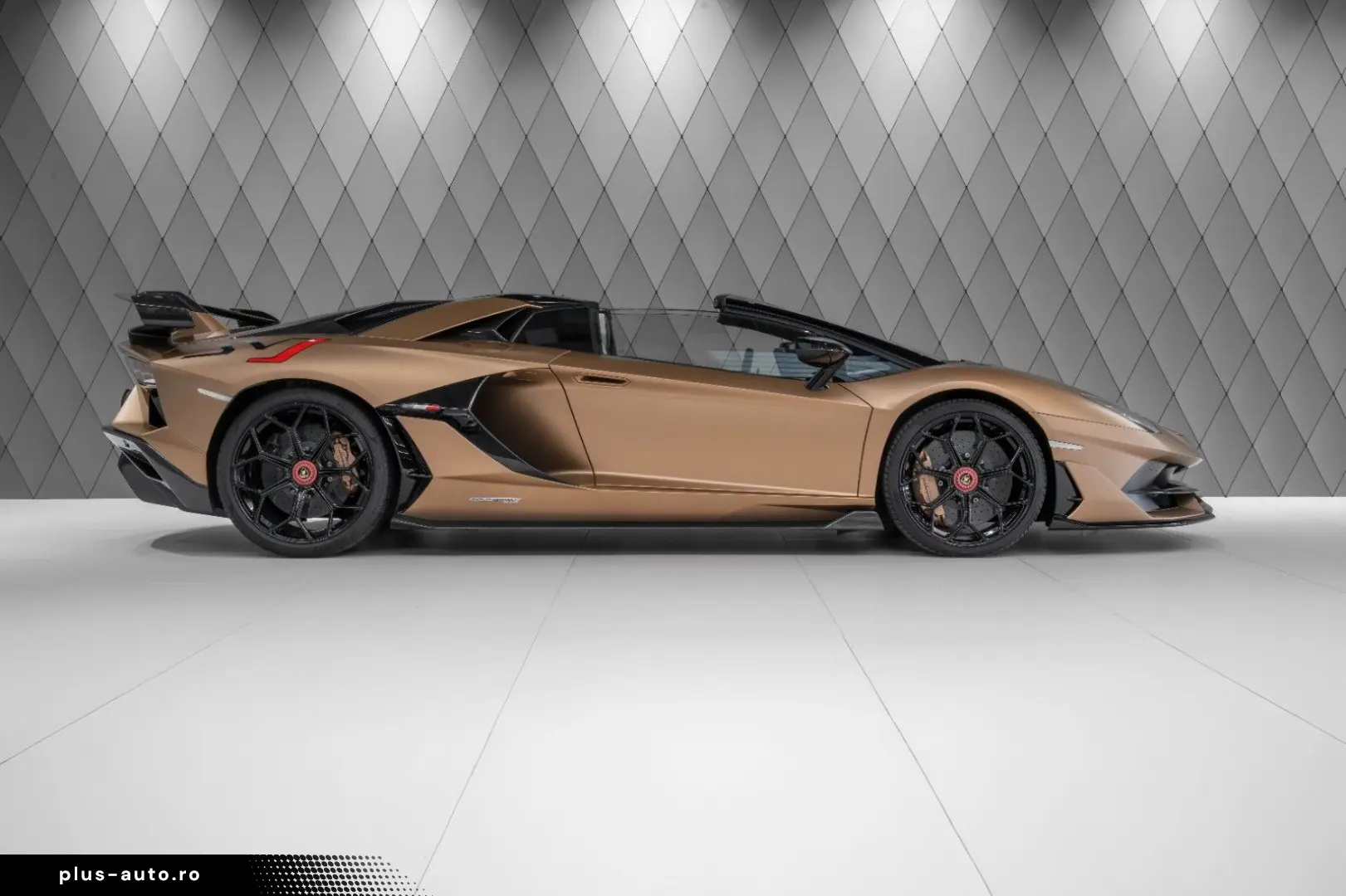LAMBORGHINI Aventador SVJ Roadster MATT GOLD CARBON WARRANTY