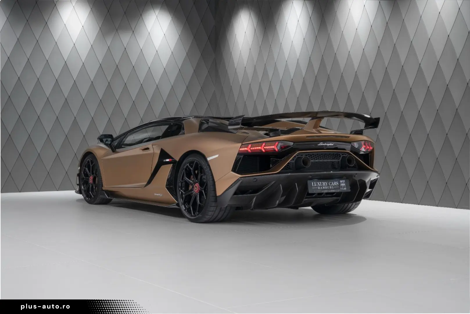 LAMBORGHINI Aventador SVJ Roadster MATT GOLD CARBON WARRANTY