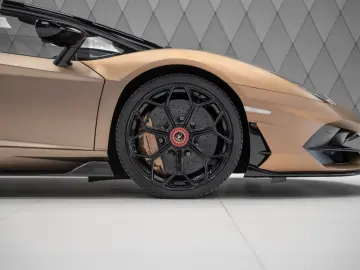LAMBORGHINI Aventador SVJ Roadster MATT GOLD CARBON WARRANTY