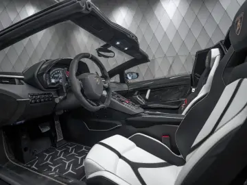 LAMBORGHINI Aventador SVJ Roadster MATT GOLD CARBON WARRANTY