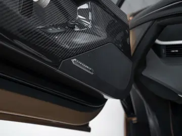 LAMBORGHINI Aventador SVJ Roadster MATT GOLD CARBON WARRANTY