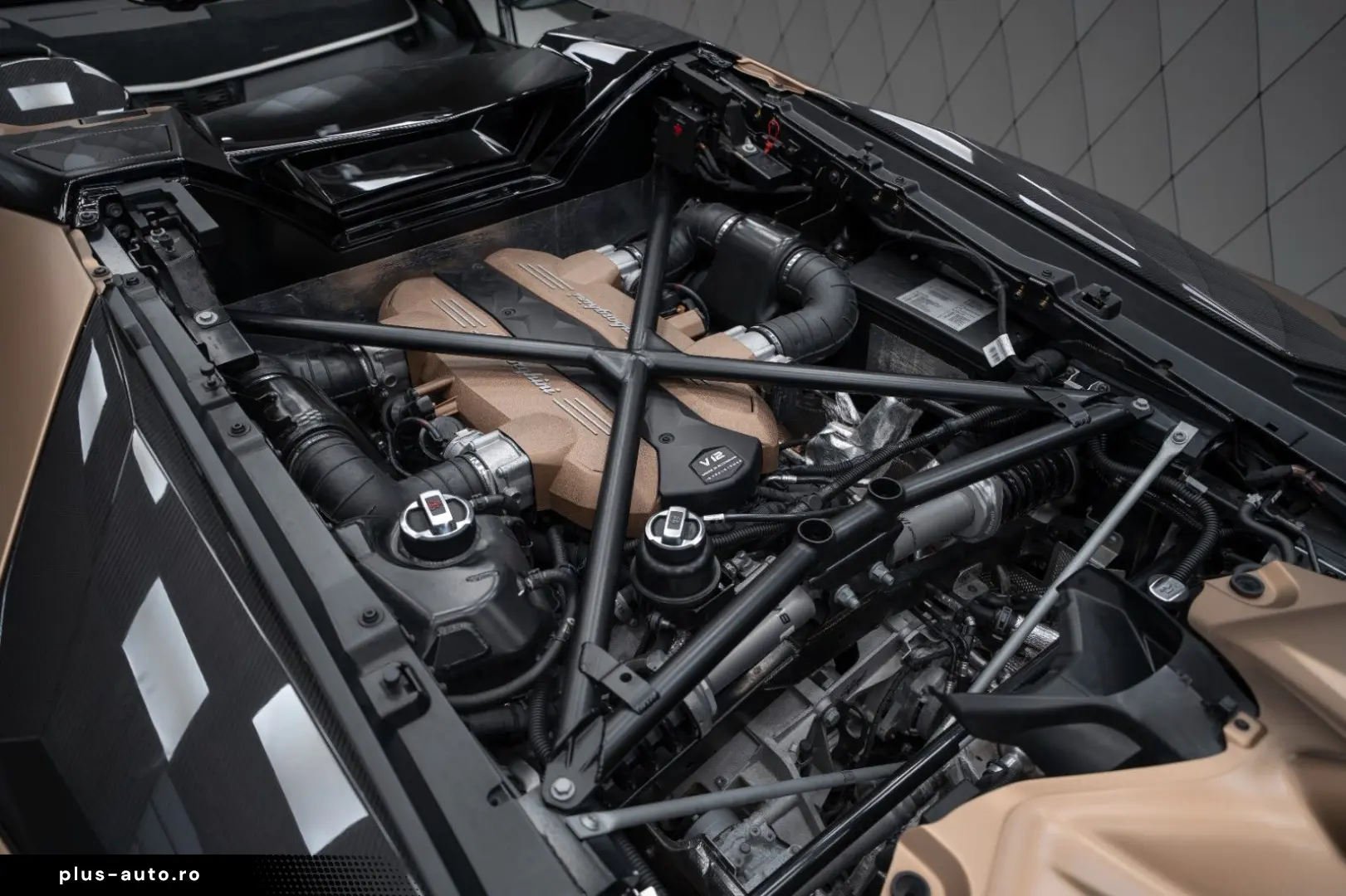 LAMBORGHINI Aventador SVJ Roadster MATT GOLD CARBON WARRANTY