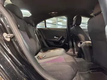 MERCEDES-BENZ CLA 180 d COUPE MBUX SPUR WIDE LED KAME 1.H