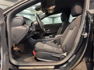 MERCEDES-BENZ CLA 180 d COUPE MBUX SPUR WIDE LED KAME 1.H