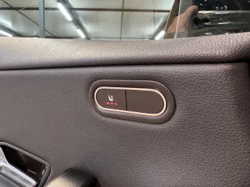 MERCEDES-BENZ CLA 180 d COUPE MBUX SPUR WIDE LED KAME 1.H