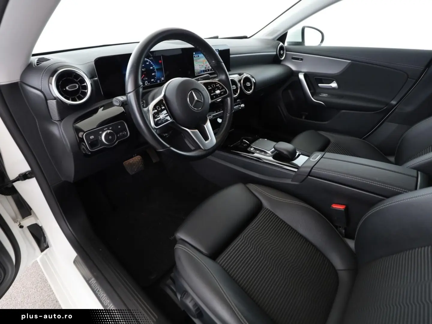 MERCEDES-BENZ CLA 180 Coupé PROGRESSIVE LED-TAG KAM Mbux