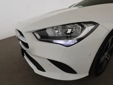 MERCEDES-BENZ CLA 180 Coupé PROGRESSIVE LED-TAG KAM Mbux