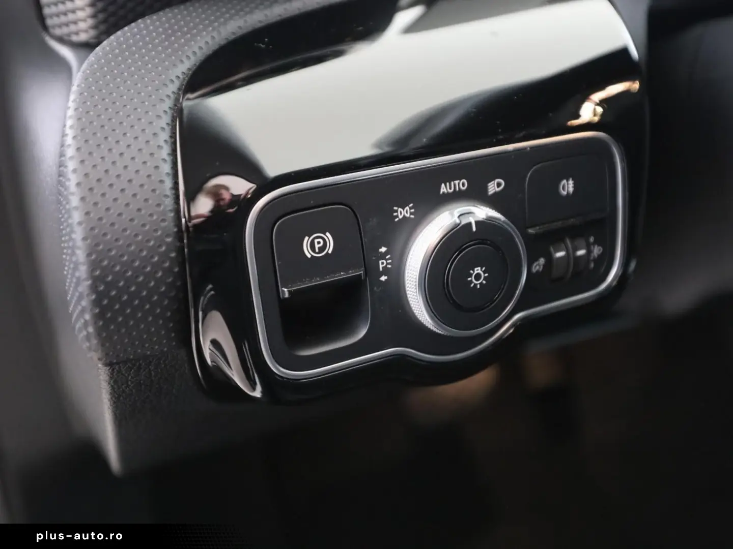 MERCEDES-BENZ CLA 180 Coupé PROGRESSIVE LED-TAG KAM Mbux