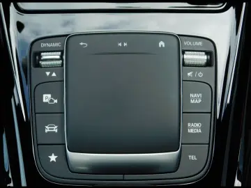 Mercedes-Benz AMG A 35 4MATIC Limousine Aero Pano