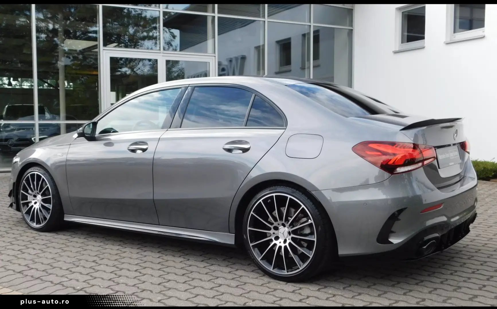 Mercedes-Benz AMG A 35 4MATIC Limousine Aero Pano