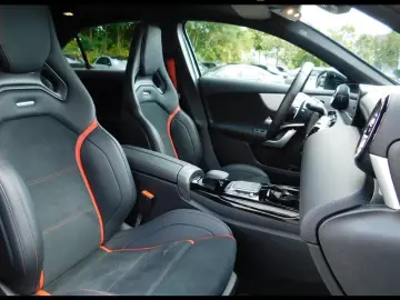 Mercedes-Benz AMG A 35 4MATIC Limousine Aero Pano