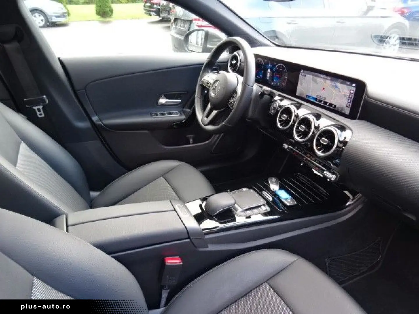MERCEDES-BENZ CLA 180d T-LEDER NAVI LED AUTOM PANO KAME