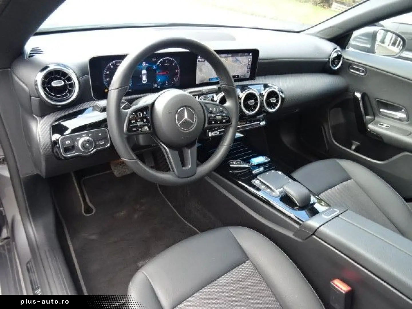 MERCEDES-BENZ CLA 180d T-LEDER NAVI LED AUTOM PANO KAME