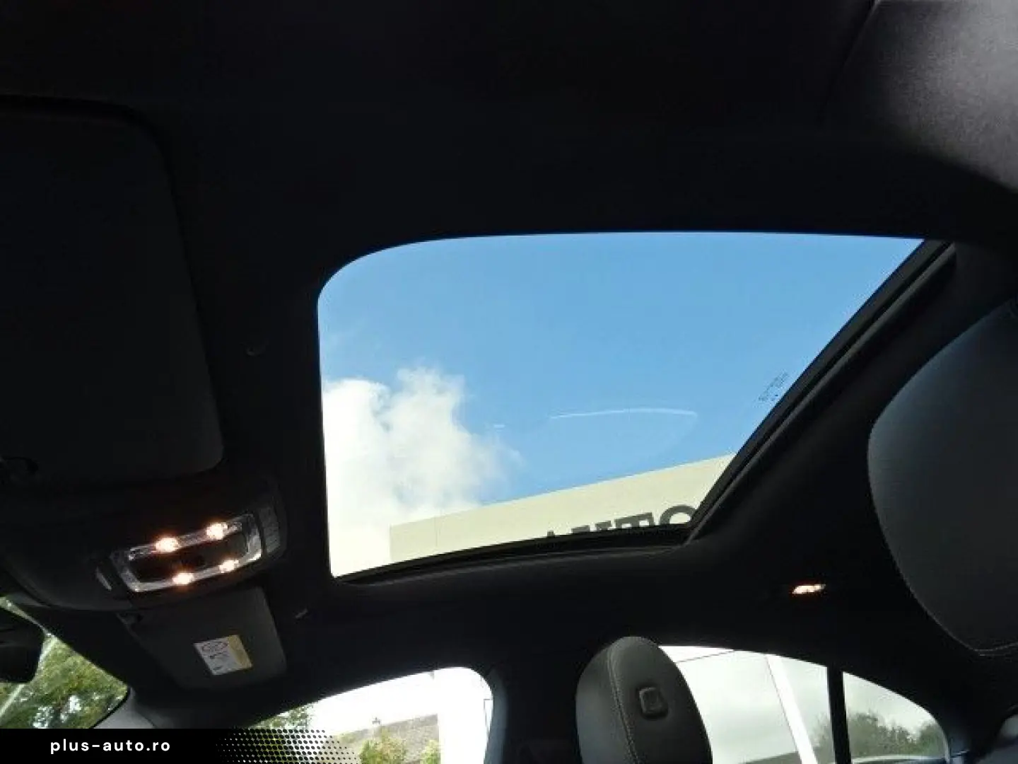 MERCEDES-BENZ CLA 180d T-LEDER NAVI LED AUTOM PANO KAME