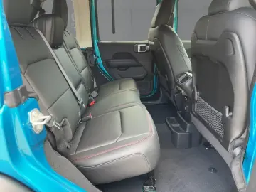 Jeep Wrangler Rubicon 2.0l T-GDI 272PS