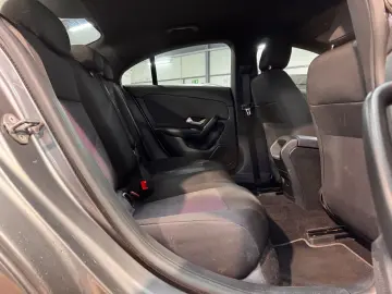 MERCEDES-BENZ CLA 200 d Coupe LED KAME MBUX PARK WIDE SPUR