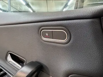 MERCEDES-BENZ CLA 200 d Coupe LED KAME MBUX PARK WIDE SPUR