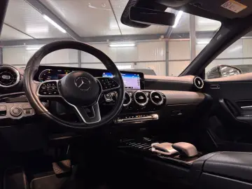 MERCEDES-BENZ CLA 200 d Coupe LED KAME MBUX PARK WIDE SPUR