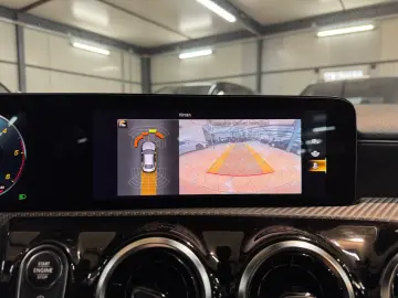 MERCEDES-BENZ CLA 200 d Coupe LED KAME MBUX PARK WIDE SPUR